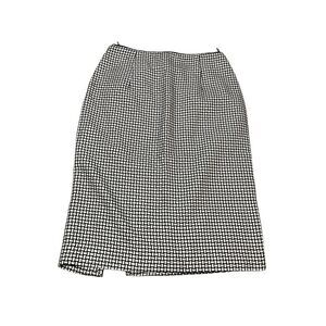 White House Black Market professional skirt, size 0, good condition, small slit